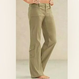 Athleta Dipper Hiking Cargo Pant. Size 6